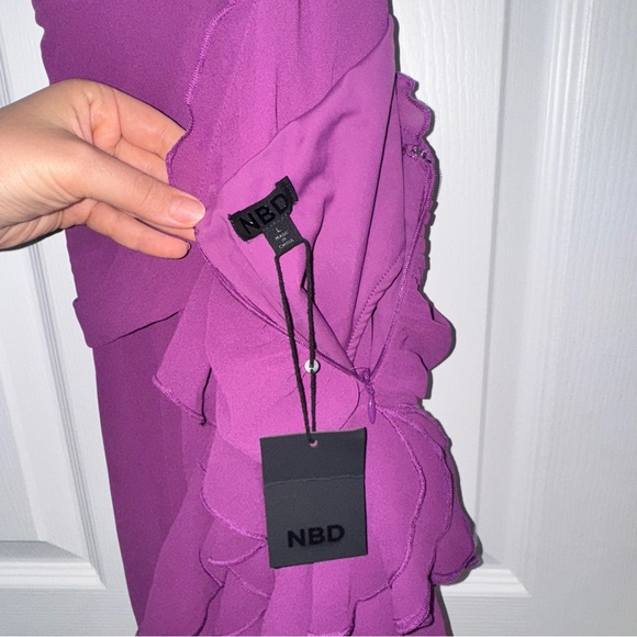 NBD Celenia Maxi Dress - Picture 5 of 6